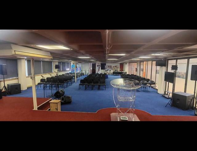 BUSINESS PROPERTY TO RENT IN LYNNWOOD